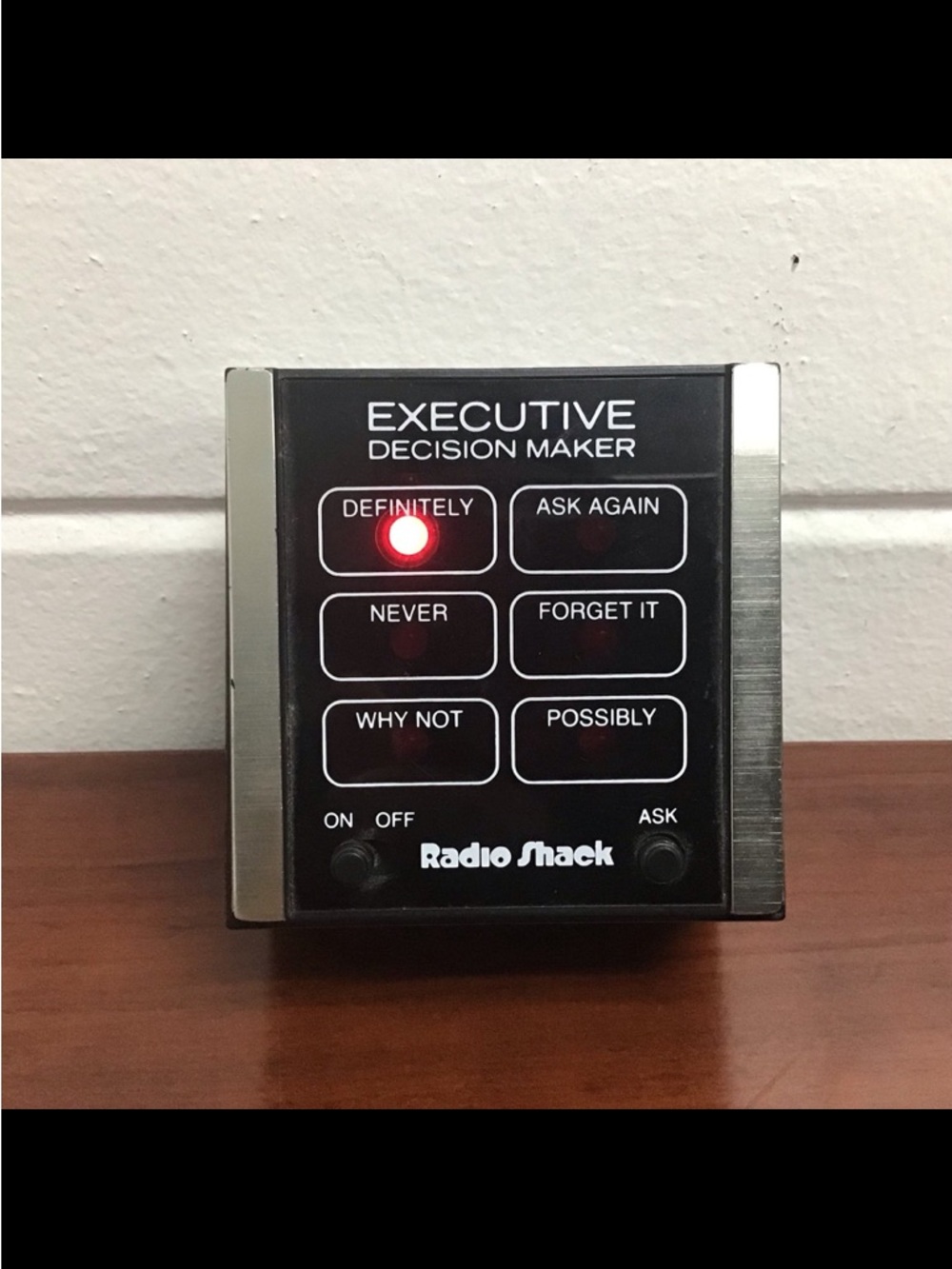 RADIO SHACK Executive Decision Maker - vintage novelty toy 60-1008 Tested works